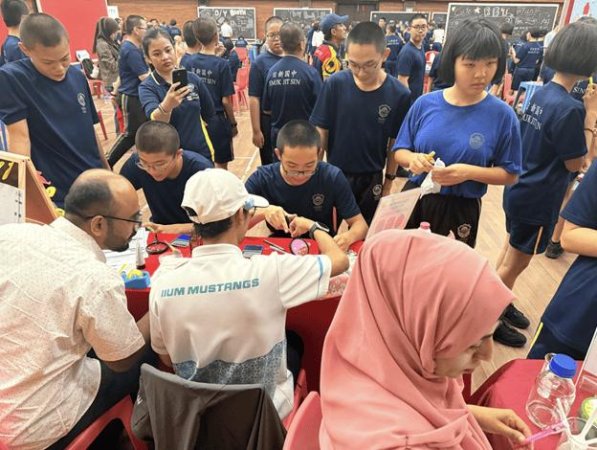 Jabatan Toksikologi PKTAAB Perkasa Pendidikan STEM Dalam Komuniti SMJK Jit Sin