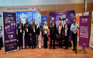 USM Mentransformasikan Pendidikan Tinggi  Untuk  Kelestarian Hari Esok Pameran Kelestarian Apex USM Di Mesyuarat Saintifik Tahunan Kali Ke-52 Persatuan Ortopaedik Malaysia (MOA)