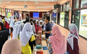 Program Komuniti Jabatan Toksikologi IPPT Bersama Pelajar Sekolah Menengah Kebangsaan (P) Sri Mutiara, Pulau Pinang