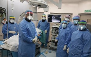 Penggunaan Lapisan Pelindung Kalis Air (“Water Proof Aerosol Protective Barrier”) Untuk Pesakit Yang Menjalani Prosedur Kecemasan Endoscopi (ERCP Dan OGDS) Semasa Pandemik COVID-19