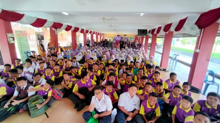 KPT Prihatin Madani Remaja Cergas Dan Cerdas Untuk Kelestarian Hari Esok