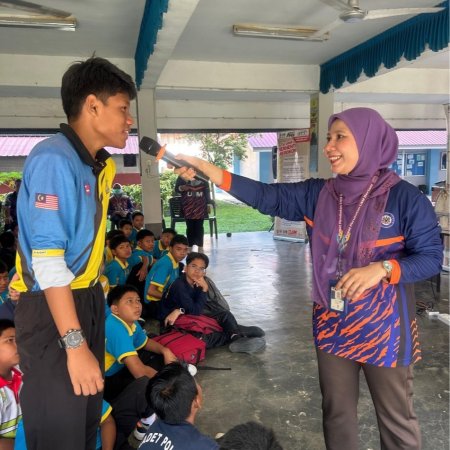 Program Remaja Cerdas Untuk Kelestarian Hari Esok Santuni Pelajar Di Tiga Buah Negeri